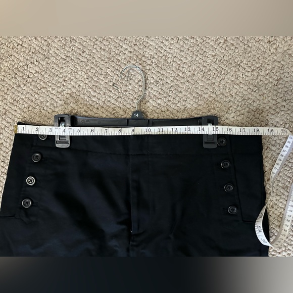 Gap Stretch Button Detail Back Slit Knee Length Skirt with Pockets - Picture 4 of 4